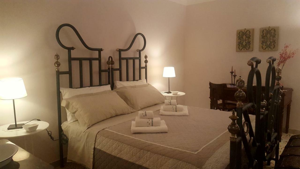 Maison De Famille Acerenza ภายนอก รูปภาพ